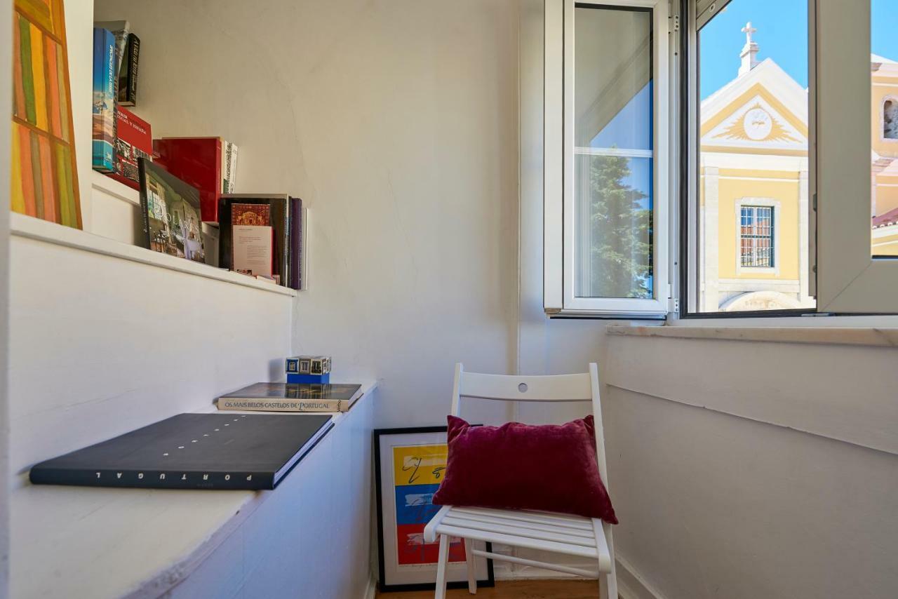 Charming Em Belém-books&canvas