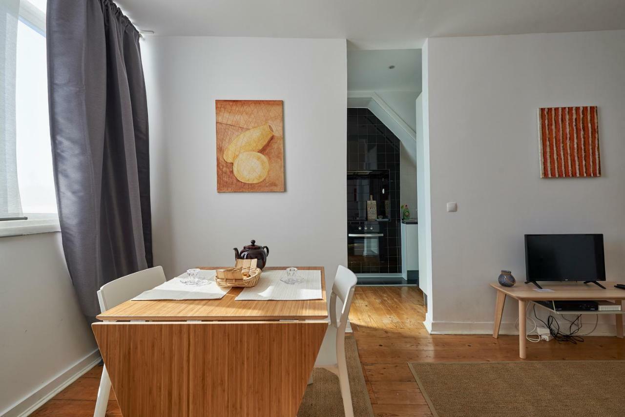 Lejlighed Charming Em Belem-books And Canvas