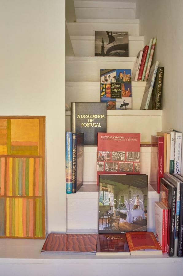 Apartment Charming Em Belem-books And Canvas *