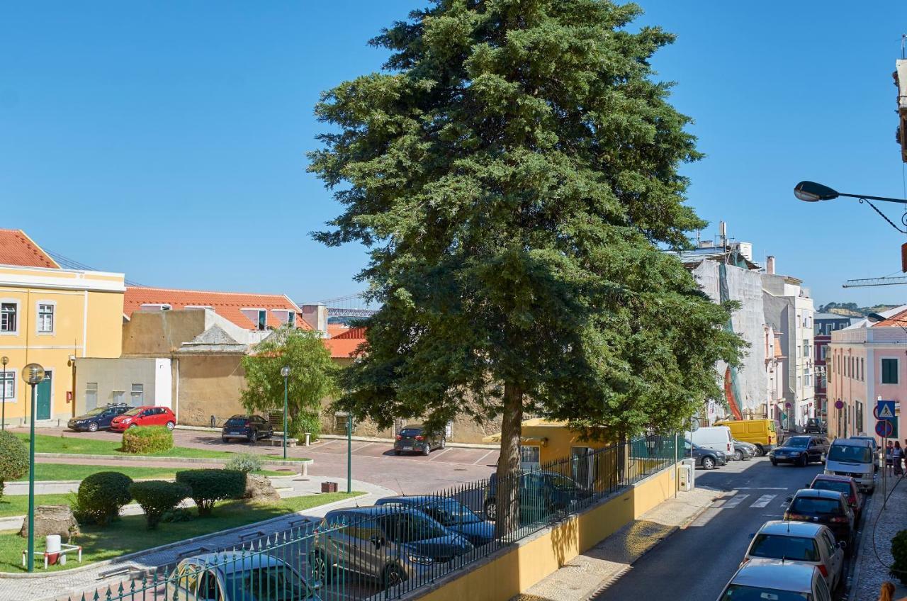 Apartment Charming Em Belem-books And Canvas Lisbon